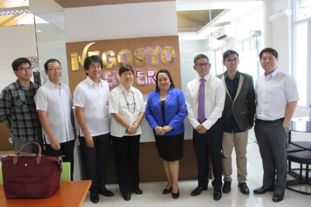 Mitsubishi in partnership with Centro to give L300 to Go Negosyo