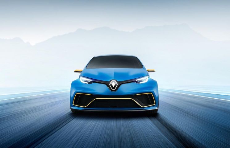 Renault Zoe E-Sport Concept scoots faster than Formula E