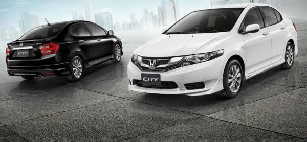 Purchasers of a brand new Honda City will get free Daytime Running Lights on top of the cash discounts given Honda City in black and white