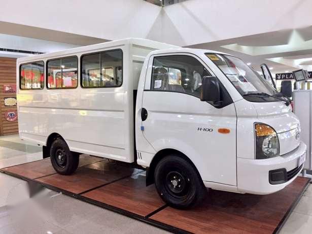 Hyundai fit shuttle