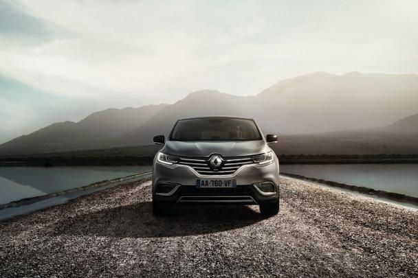 The high-end 2017 Renault Espace will come with an all-new Energy TCe 225. Front of 2017 Renault Espace