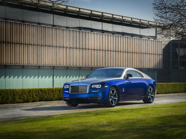 The second model dubbed “Wraith Busan Edition” represents the coastal city. angular front of the Rolls-Royce Wraith Busan Edition