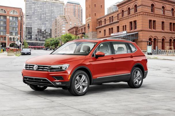 The new Tiguan will get an all-new engine for the 2018 year model. Angular front of the 2018 Volkswagen Tiguan