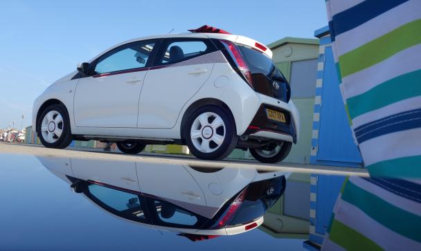 A highlight of the Aygo x-claim is a “ton-sur-ton” exterior design with red and white color scheme. Angular rear of the 2017 Toyota Aygo x-claim limited edition