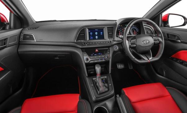 The cabin of the Hyundai Elantra 1.6 Turbo Sport is identical to the other models Cabin of the Hyundai Elantra Sport
