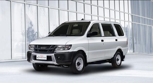 The Isuzu Crosswind XS car can be used as a taxicab because of its time-tested durability, seating versatility and roomy cargo space angular front of the Isuzu Crosswind XS
