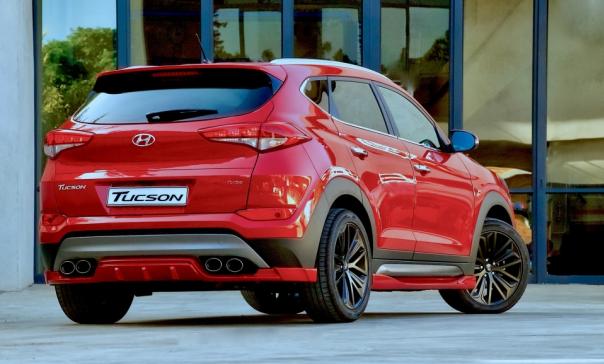 The Tucson Sport is now improved to reach the power of 204hp Angular rear view of the Hyundai Tucson Sport