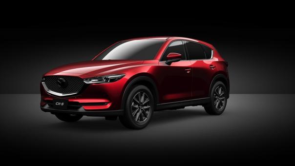 Mazda will offer a set of 17-inch alloy wheels for the base CX-8 and 19-inch wheels for the top-end model Angular front of the Mazda CX-8