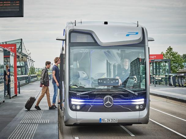 The Future Bus is based on the Highway Pilot system Front of the Future Bus