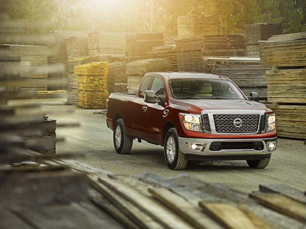 Nissan announces pricing for 2017 Titan King Cab models