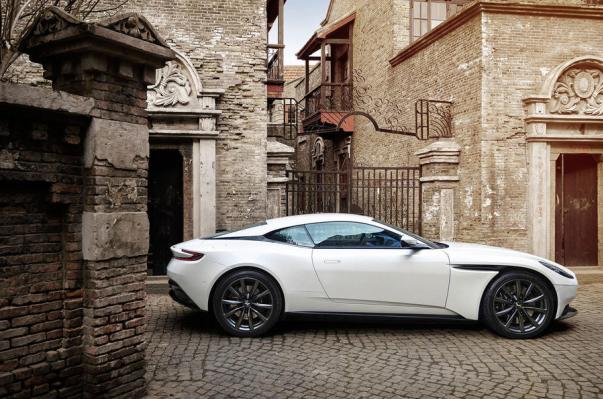 The new model is equipped with AMG’s trusty twin-turbocharged 4.0-litre V8, familiar from the Mercedes-AMG products Aston Martin DB11 V8 side view