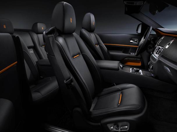 The mysterious black layout continues dominating the cabin The cabin of the Dawn Black Badge