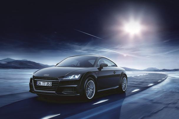 The Audi TT 1.8 Lighting Style Edition is a limited edition model which is exclusive to Japanese market angular front of the Audi TT 1.8 Lighting Style Edition