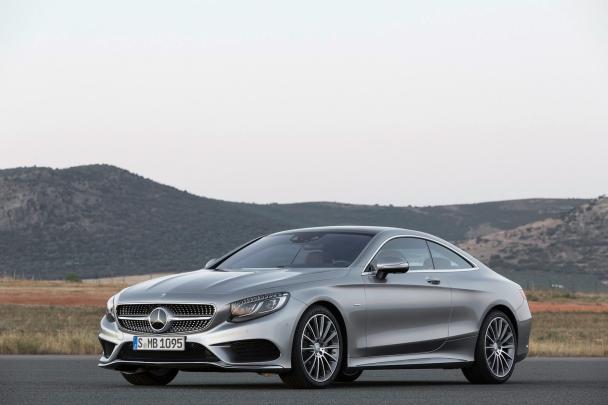 The updated Mercedes-Benz S-Class coupe and cabriolet will set to kick off at 2017 Frankfurt Auto Show angular front of the 2018 Mercedes-Benz S-Class coupe