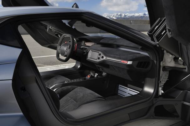The Ford GT also comes with various convenience aspects cabin of the Ford GT