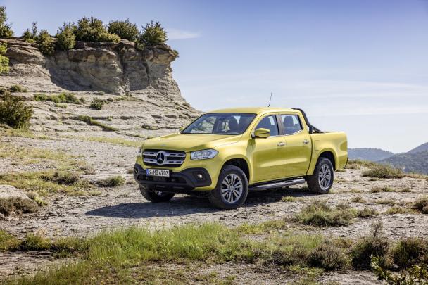 Mercedes wants its first pickup ever to make its way on the open road as soon as possible angular front of the Mercedes-Benz X-Class