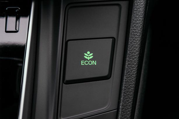 Honda CR-V 2018's Econ mode button