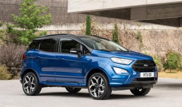 Angular side of a blue Ford EcoSport 2018