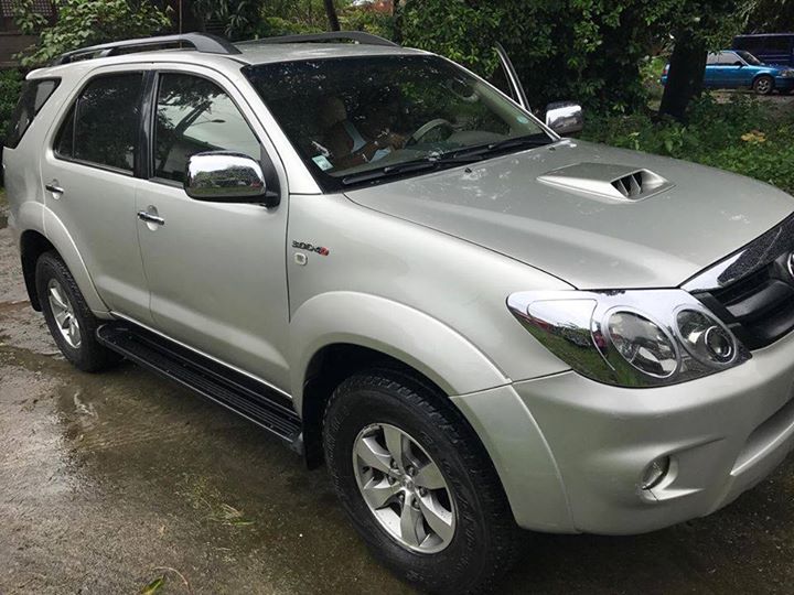 Toyota fortuner 2006 год