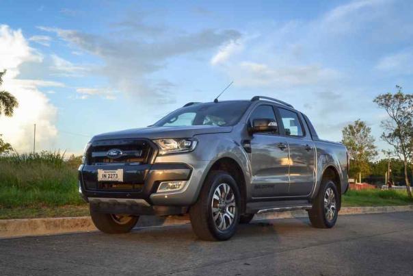 Angular front of a Ford Ranger 2018