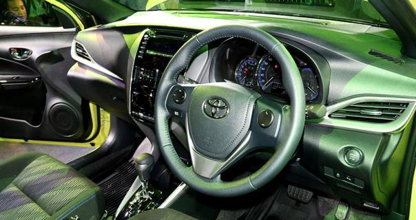 Toyota Yaris 2018 dashboard