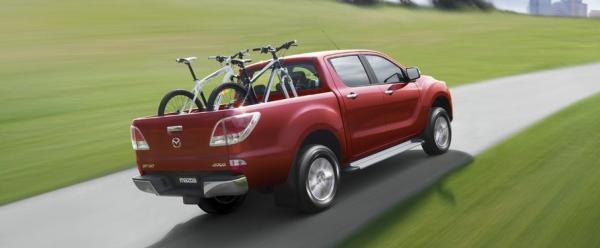 Mazda BT-50 2018 on the road