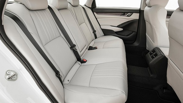 Honda Accord 2018 rear seats