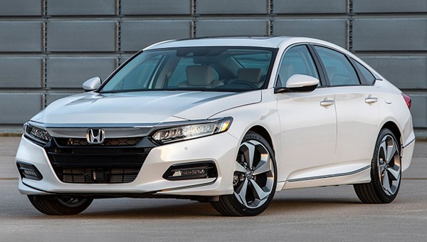 Honda Accord 2018 angular front