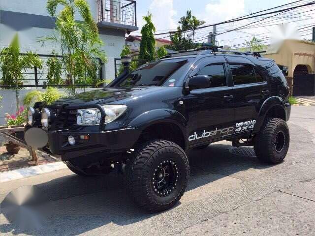 toyota fortuner lifted