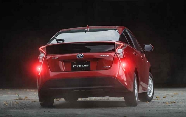 Toyota Prius 2018 hybrid rear view