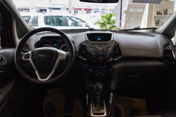 Ford EcoSport 2018 vs 2017: Interior Ford EcoSport 2017 dashboard area