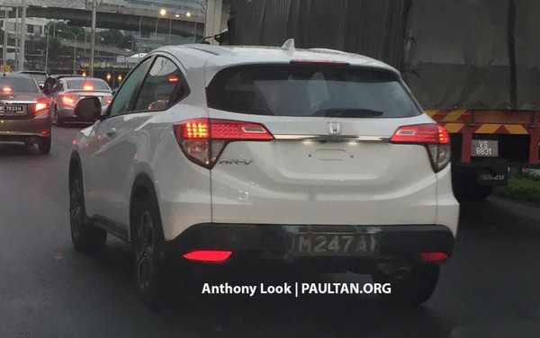 Honda HR-V 2018 facelift spied in Malaysia with a unique look
