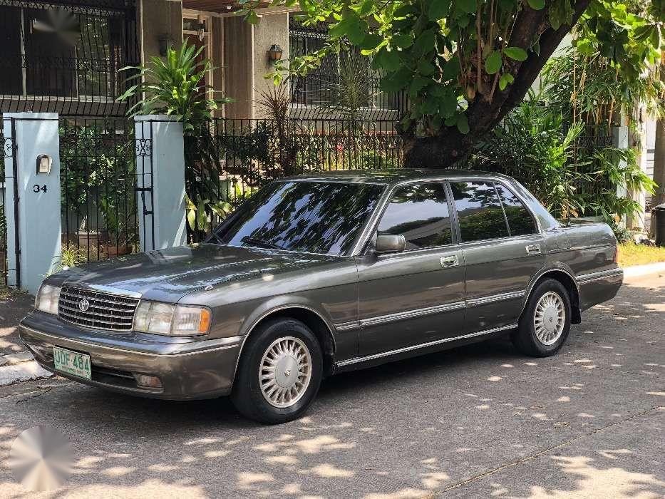 Toyota crown super saloon