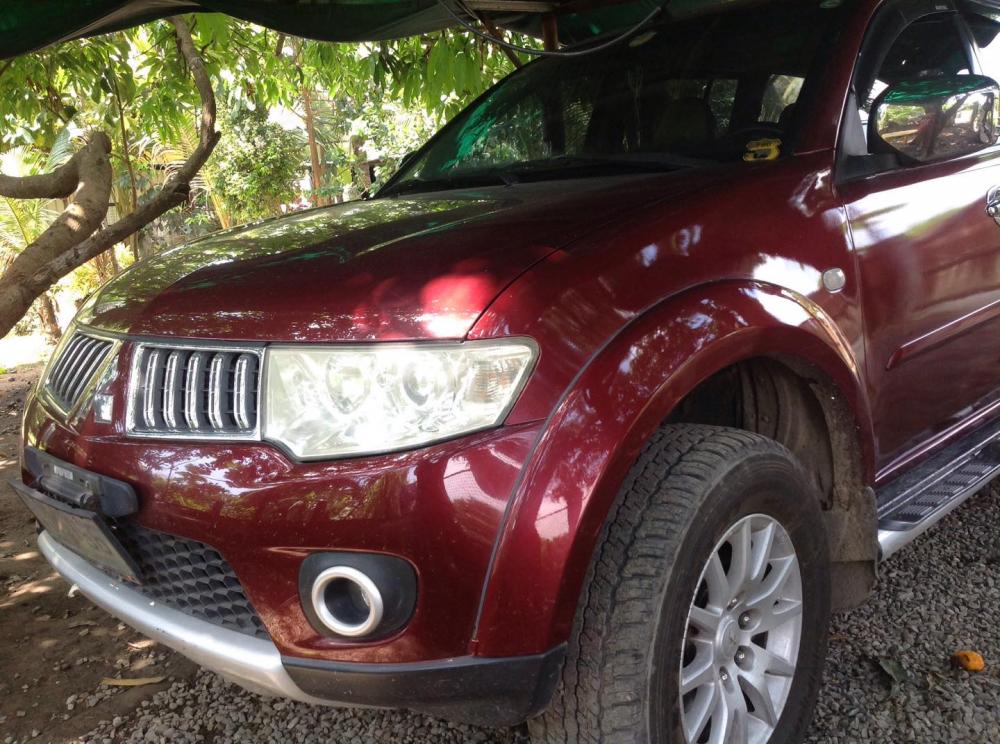 Mitsubishi montero sport 2012