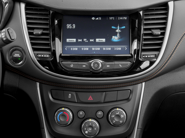 The dashboard of The Chevrolet Trax 2018