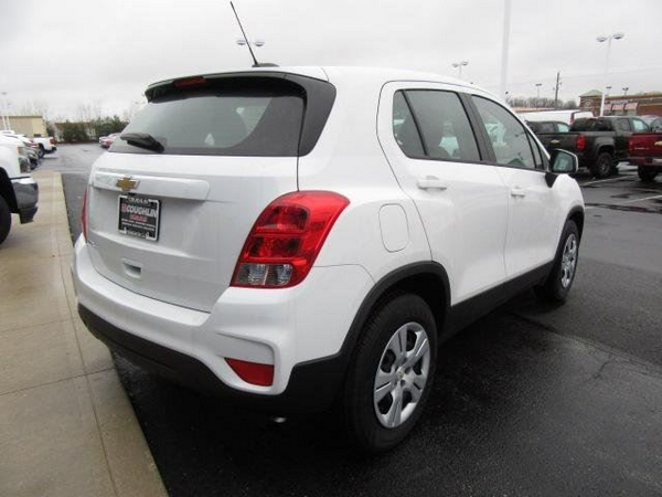 The angular rear of The Chevrolet Trax 2018
