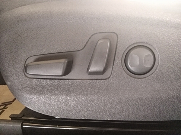 Power adjustable driver seat on the 2018 hyundai tucson