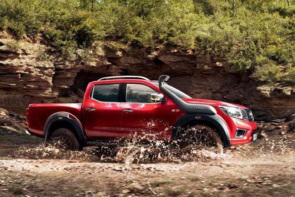 All-new Nissan Navara AT32 2018 launched in the UK