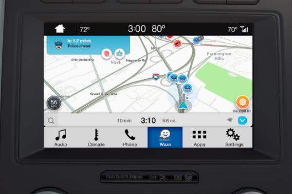 Ford vehicles with SYNC 3 are able to perform Waze on their display screens