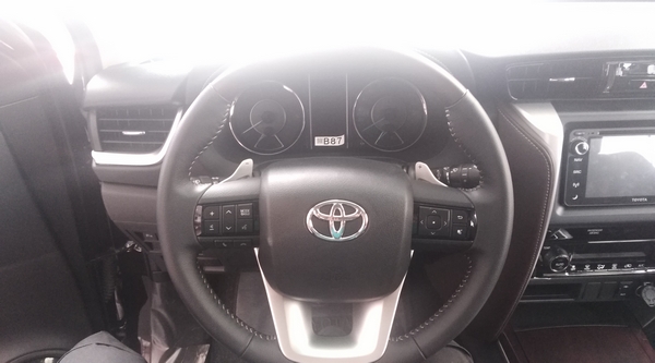 2018 toyota fortuner philippines interior