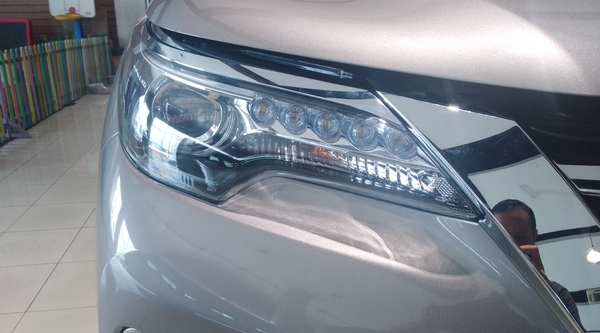 2018 Toyota fortuner philippines headlights