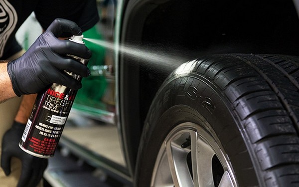 How to remove bird poop stains from car without ruining your car's paint