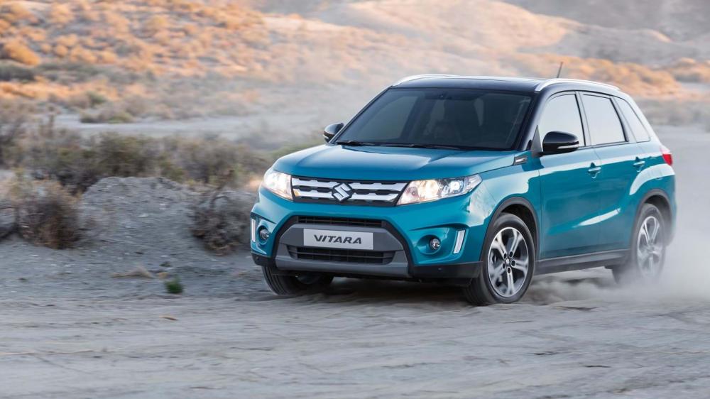 Suzuki Vitara 2019 facelift spy shots leaked online, showing both front & rear look of the crossover