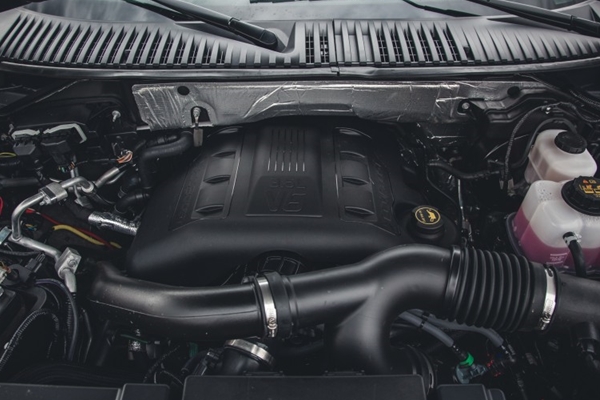 ford expedition engine