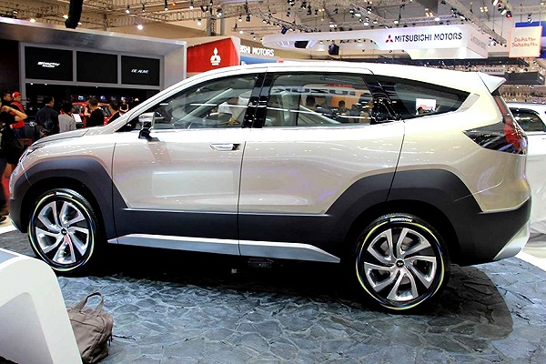 Toyota Rush in Bronze Mica Metallic Color. 