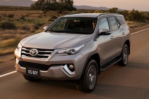 second generation toyota fortuner angular front