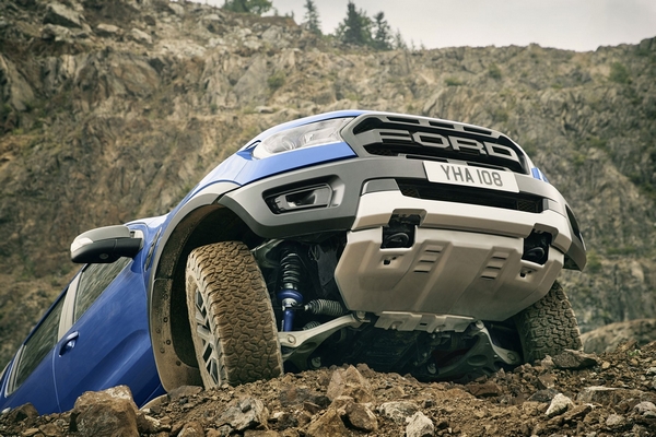 Ford Ranger Raptor 2019 off-roading