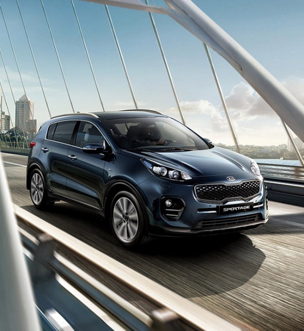 The Sportage is the smaller brother of the Sorento Kia Sportage 2018 on the road