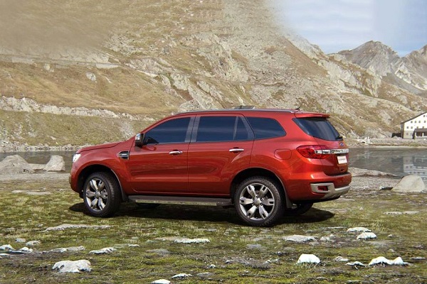 Driving on rough and rocky terrains are now much easier because of its capable chassis and overhead suspension Tough looking Ford Everest