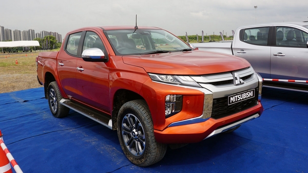 Mitsubishi Strada 2019 exterior